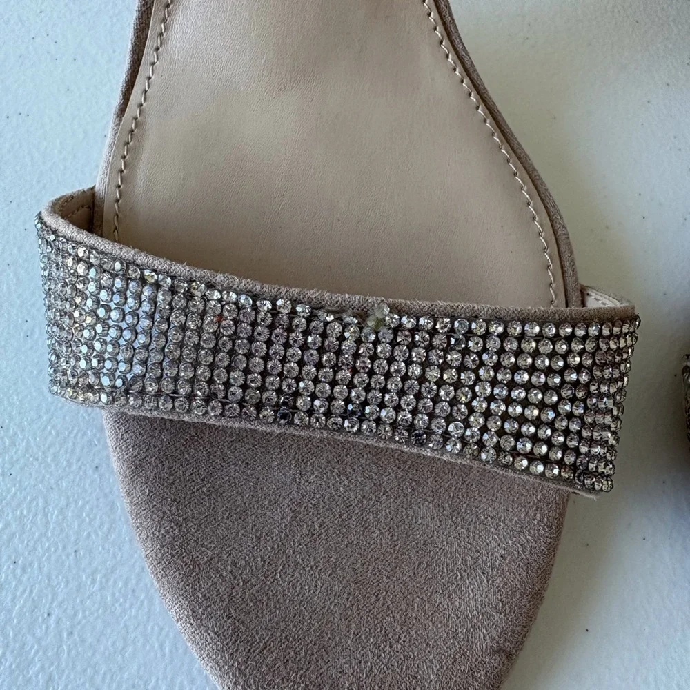 Nina Henesi Tan Rhinestone Almond Toe Size 9 Block‎ heel